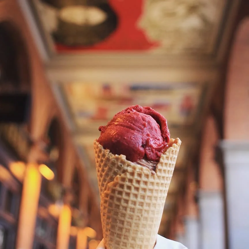 Philippe Faur ice cream at the Place du Capitole in Toulouse