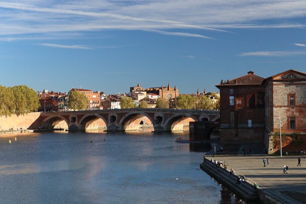 Garonne Toulouse Bridge river view
